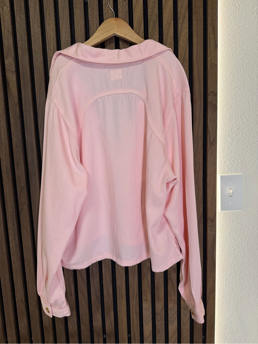 Levi’s Pink Women's Button-Cuff Shirt Jacket